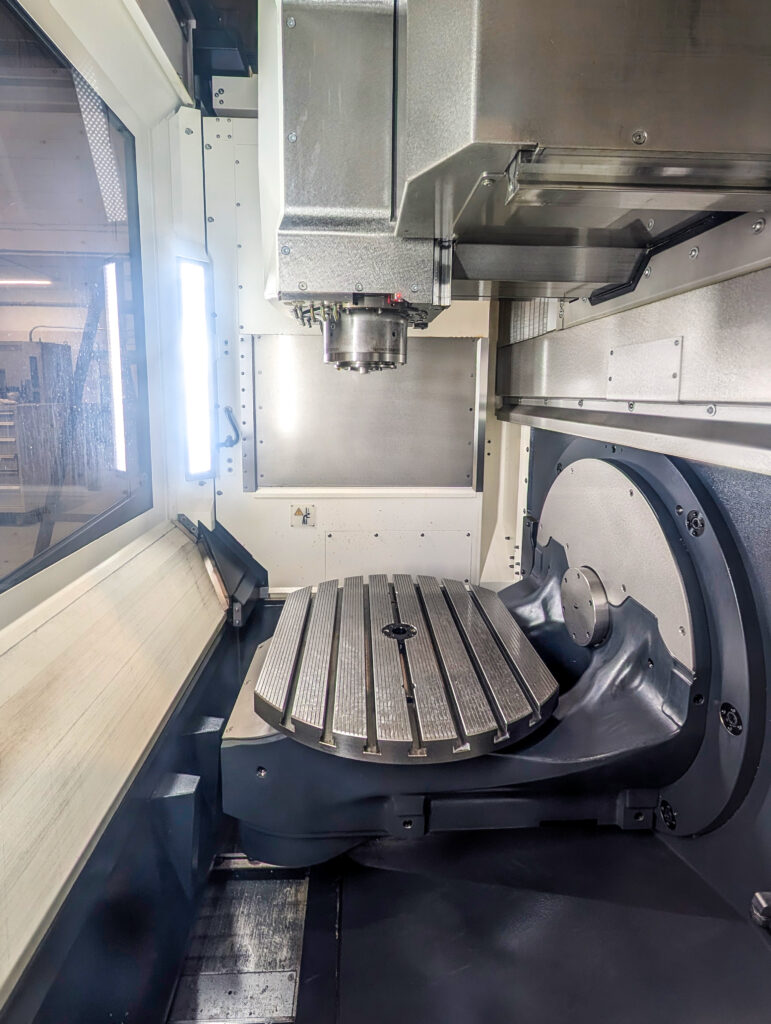 Nuevo centro de mecanizado de 5 jejes para la fabricación de componentes aeronáuticos